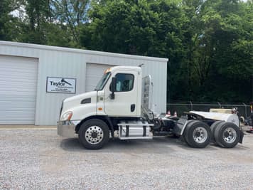 Main image Freightliner Cascadia