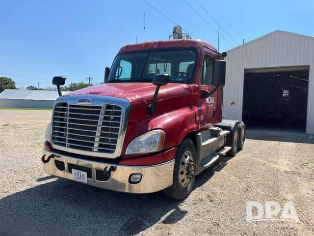Image of Freightliner Cascadia equipment image 1