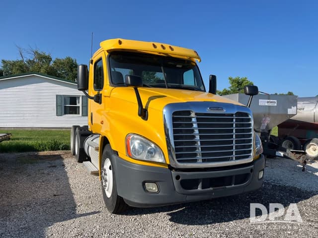 Image of Freightliner Cascadia equipment image 3