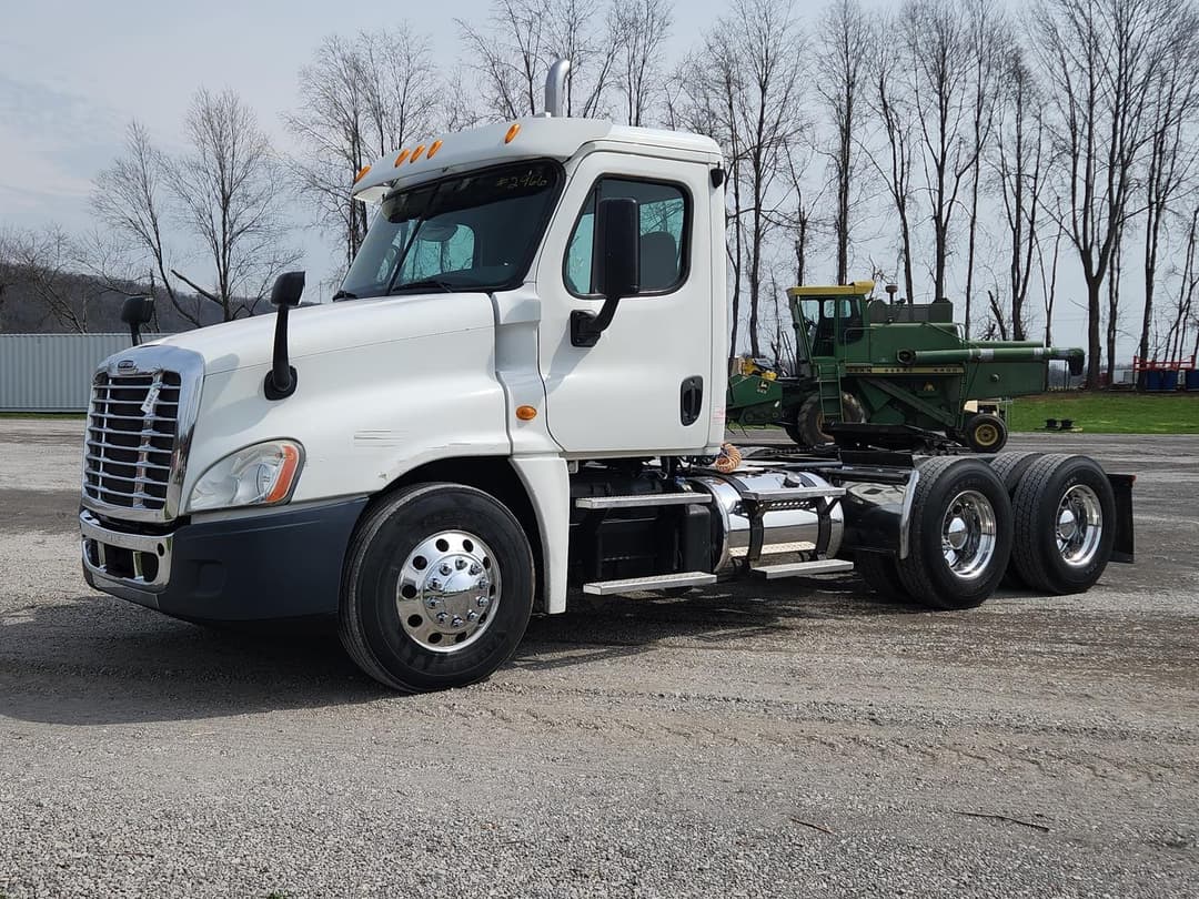 Image of Freightliner Cascadia Primary image