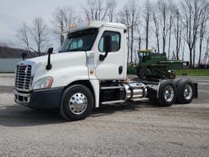 2013 Freightliner Cascadia Image