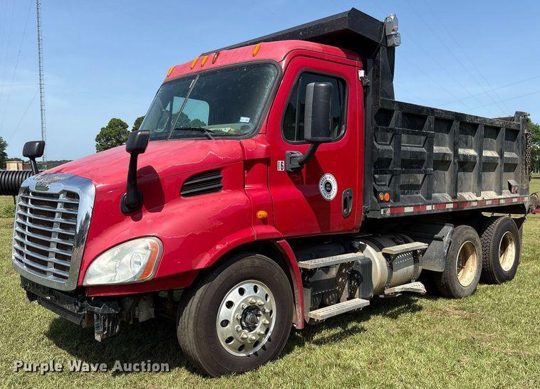 Image of Freightliner Cascadia Primary image