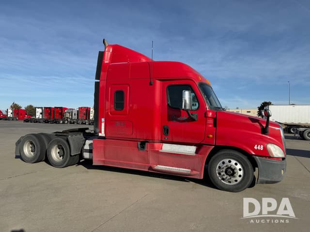 Image of Freightliner Cascadia equipment image 3