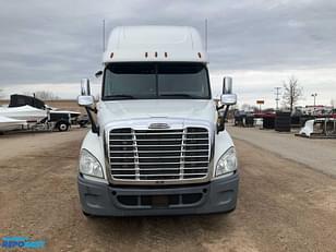 Main image Freightliner Cascadia 35