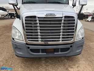 Main image Freightliner Cascadia 36