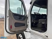 Thumbnail image Freightliner Cascadia 67