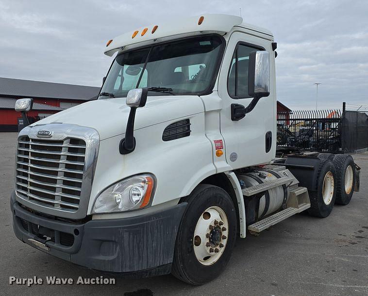 Image of Freightliner Cascadia Primary image