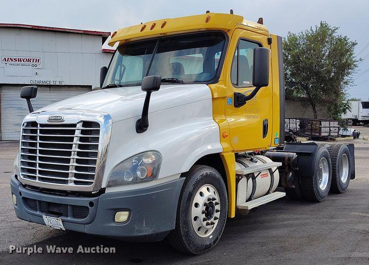 Image of Freightliner Cascadia Primary image