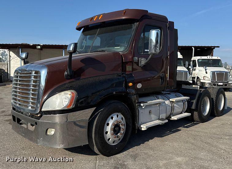 Image of Freightliner Cascadia Primary image