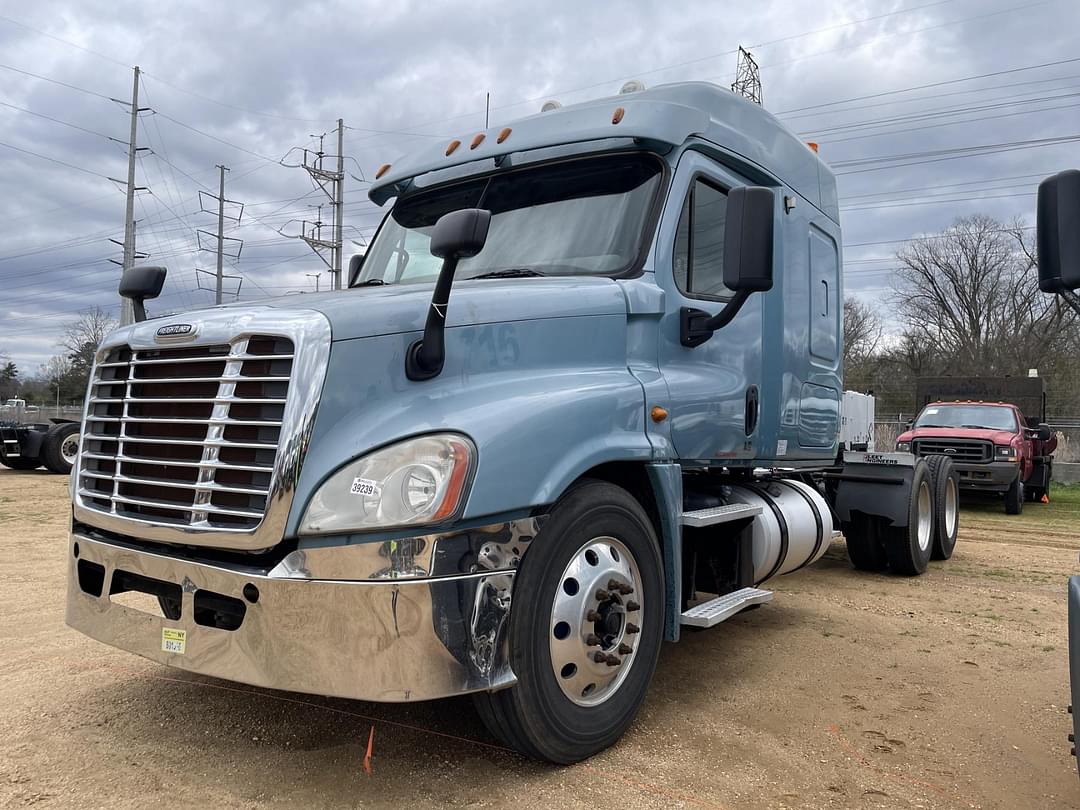 Image of Freightliner Cascadia Primary image