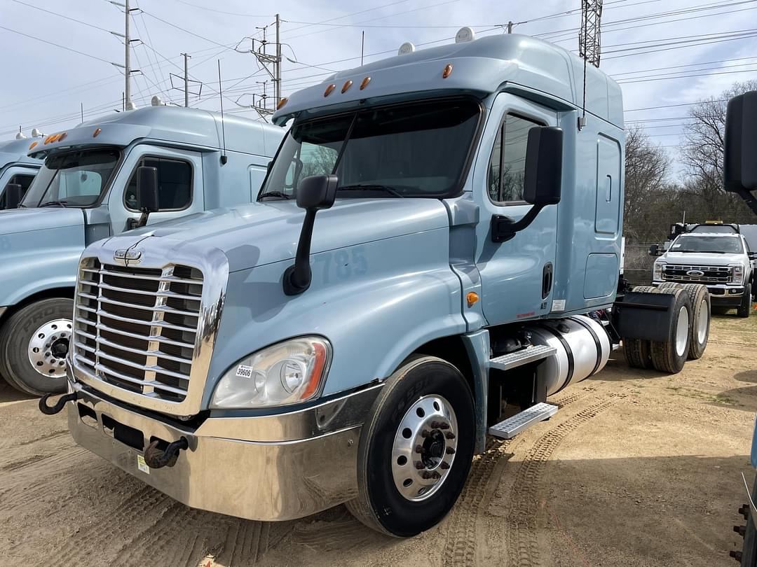 Image of Freightliner Cascadia Primary image