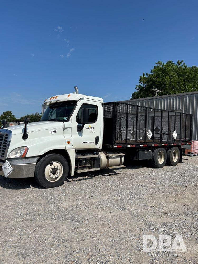 Main image Freightliner Cascadia