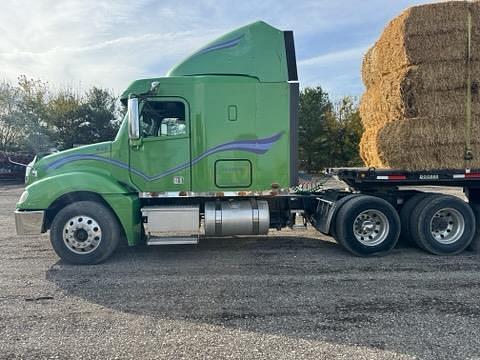 Image of Freightliner Columbia 120 Primary image