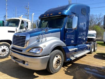 Main image Freightliner Columbia 120