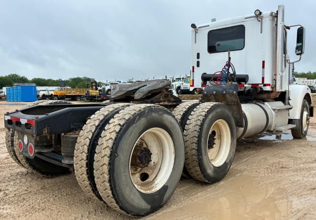 Image of Freightliner Coronado 122 equipment image 3