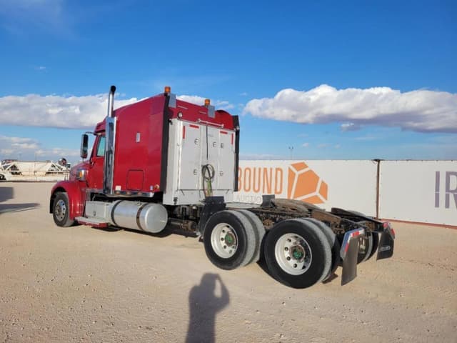 Image of Freightliner Coronado 132 equipment image 2