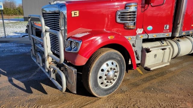 Image of Freightliner Coronado equipment image 1
