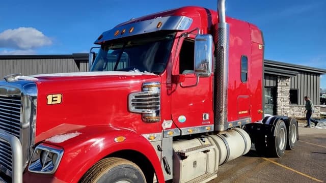 Image of Freightliner Coronado equipment image 2