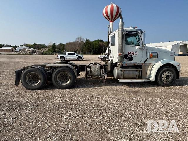 Image of Freightliner Coronado equipment image 4