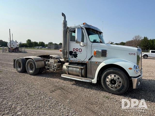 Image of Freightliner Coronado equipment image 2