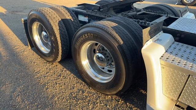 Image of Freightliner Coronado equipment image 4