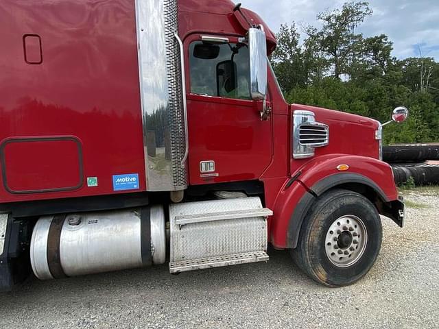 Image of Freightliner Coronado equipment image 2