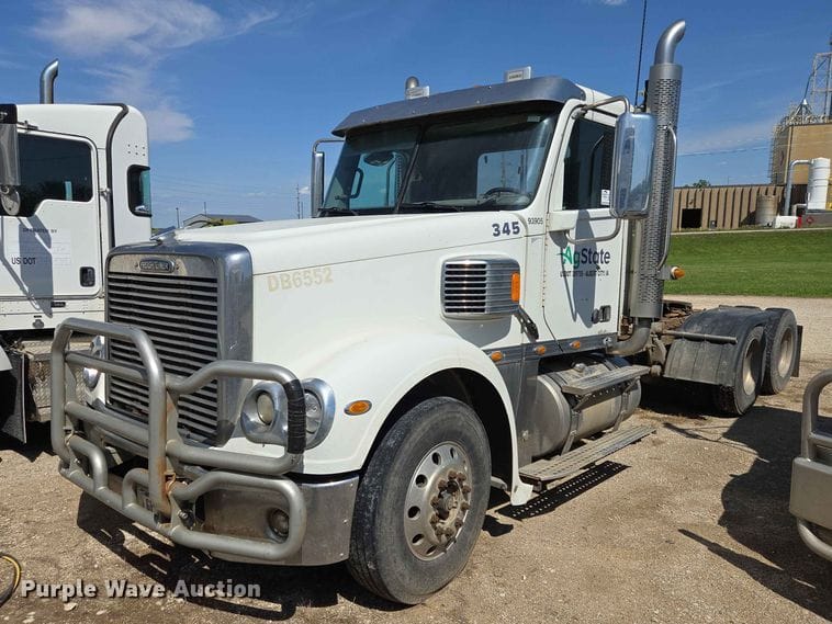 2013 Freightliner Coronado Equipment Image0