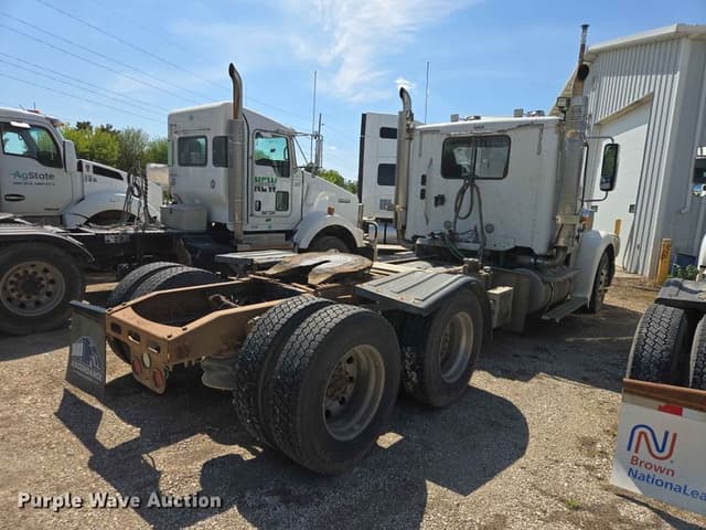 Image of Freightliner Coronado equipment image 4