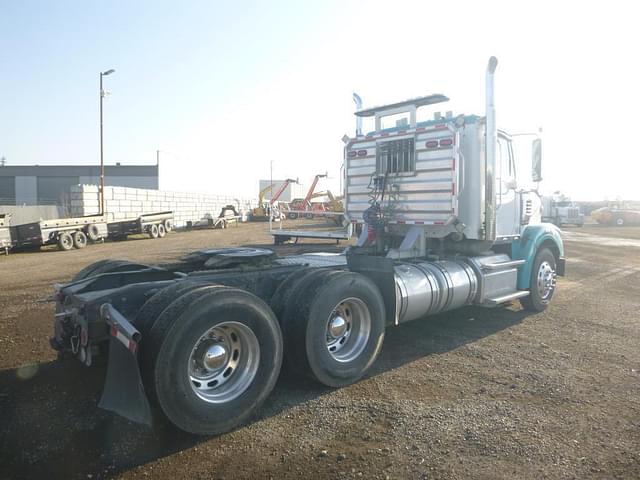 Image of Freightliner Coronado equipment image 2