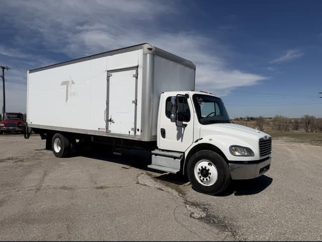 Image of Freightliner M2 equipment image 1