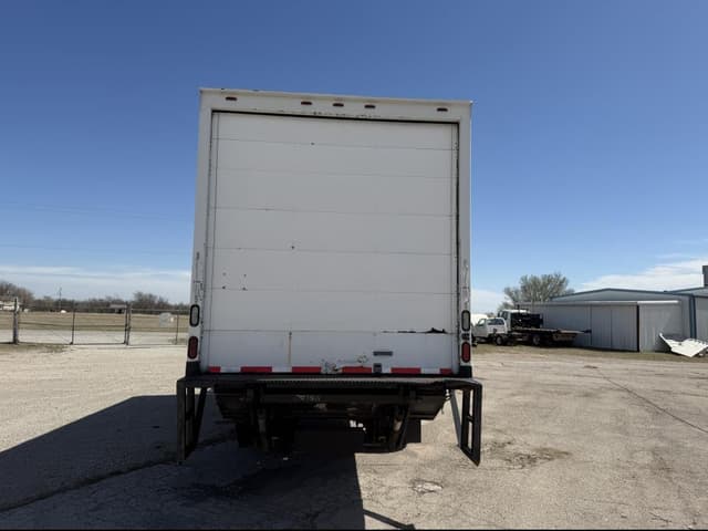 Image of Freightliner M2 equipment image 2