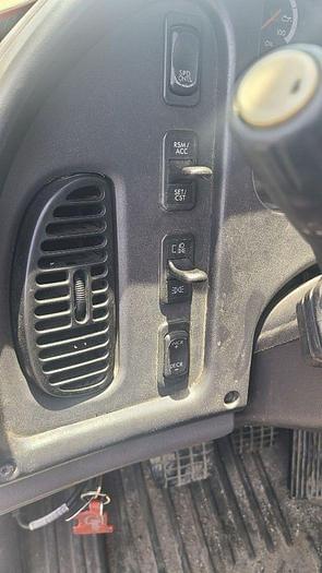 Image of Freightliner Business Class M2 112 equipment image 3