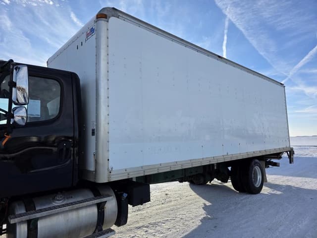 Image of Freightliner M2 equipment image 3