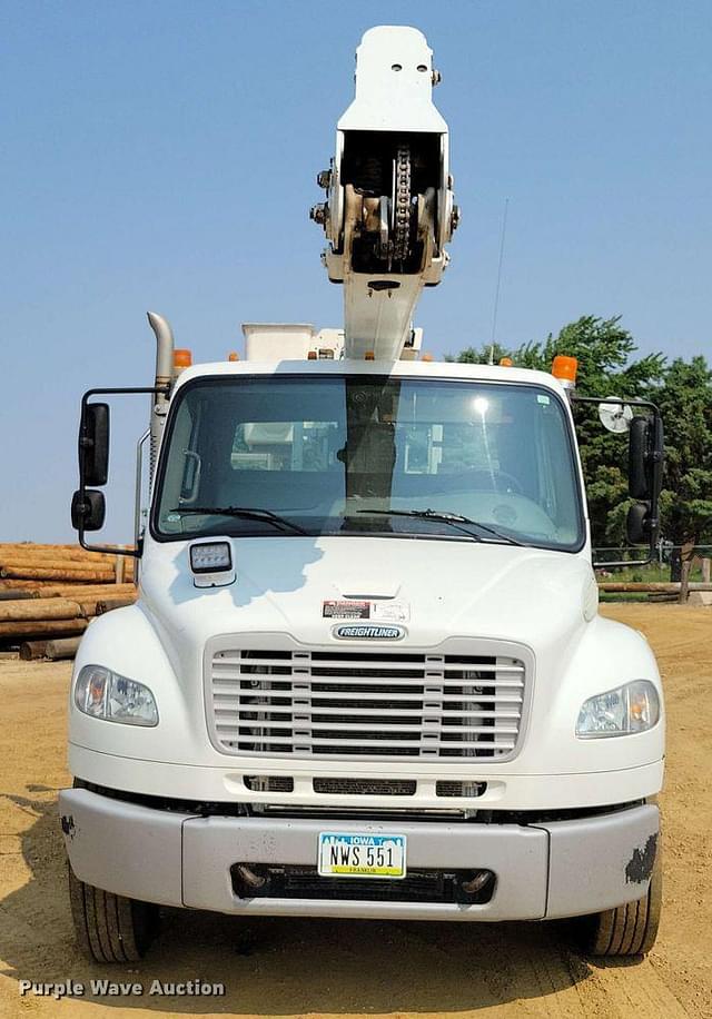 Image of Freightliner M2 equipment image 1