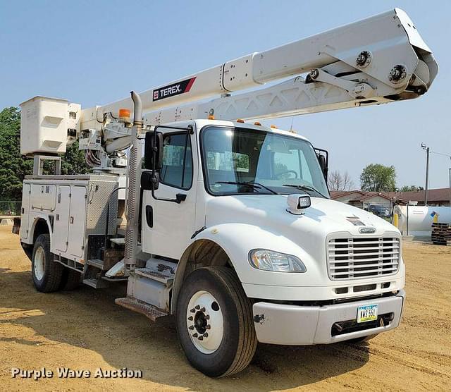 Image of Freightliner M2 equipment image 2