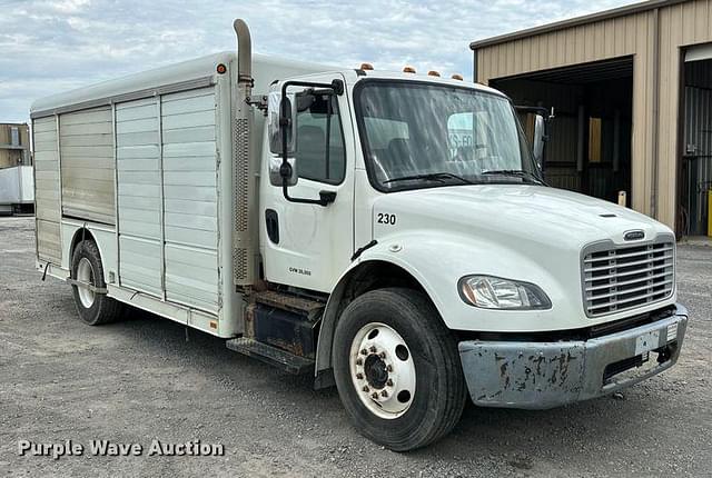 Image of Freightliner M2 equipment image 2