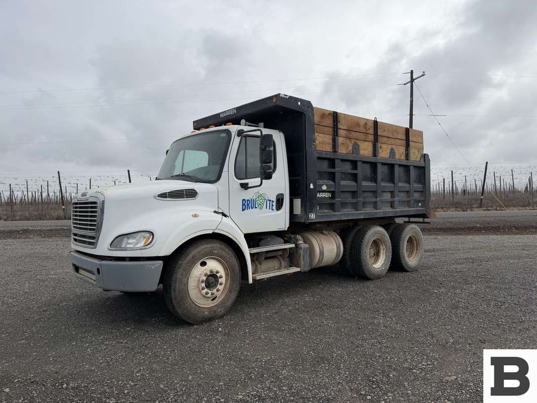 Image of Freightliner M2 Primary image