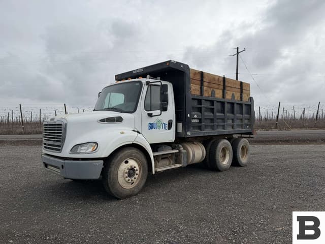 Image of Freightliner M2 equipment image 1