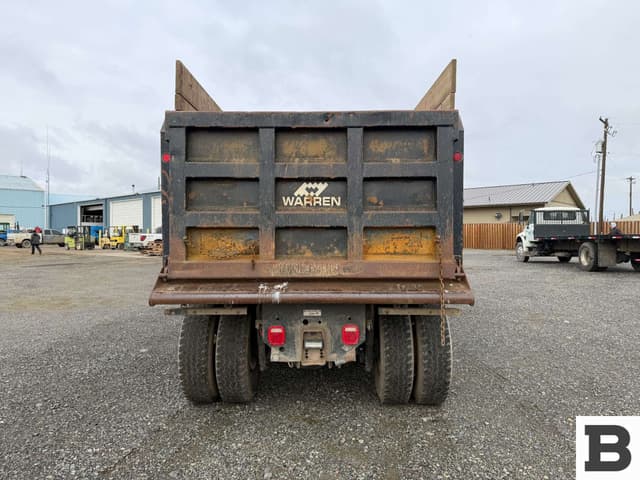 Image of Freightliner M2 equipment image 4