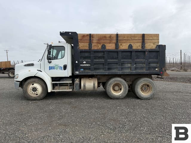 Image of Freightliner M2 equipment image 2