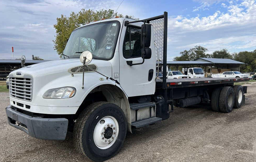 Image of Freightliner M2 Primary image