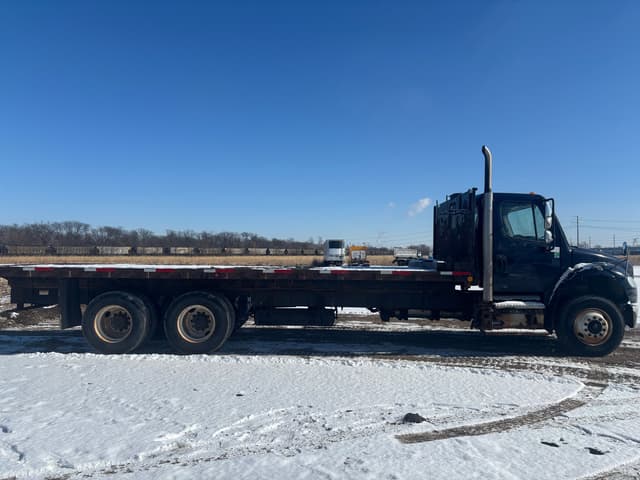 Image of Freightliner M2 equipment image 4