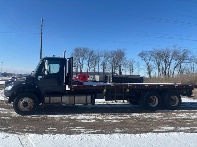 Image of Freightliner M2 equipment image 1