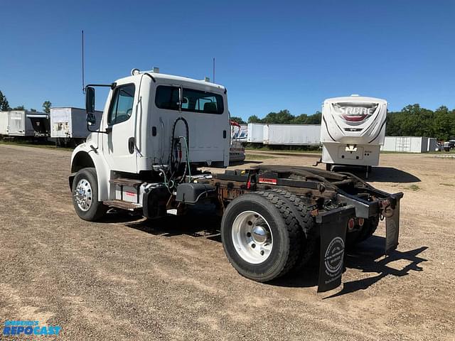 Image of Freightliner M2 equipment image 2