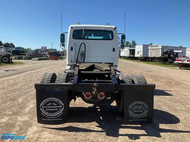 Image of Freightliner M2 equipment image 3