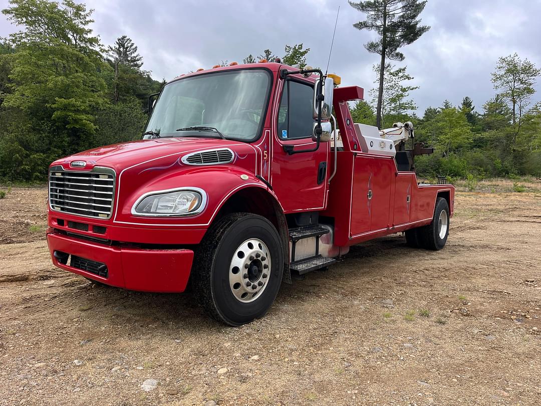 Image of Freightliner M2 Primary image