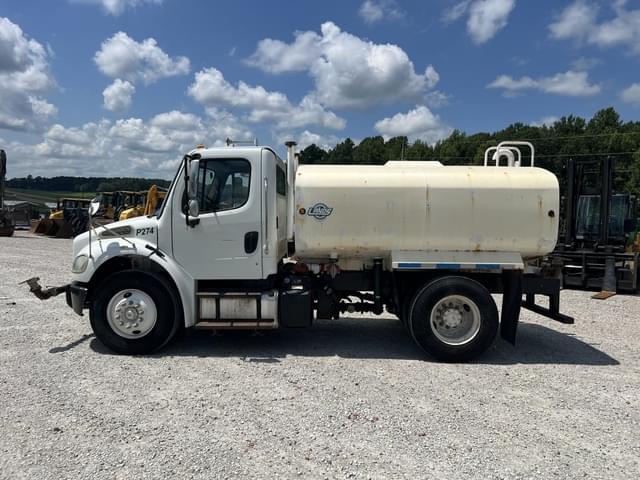 Image of Freightliner M2 equipment image 1