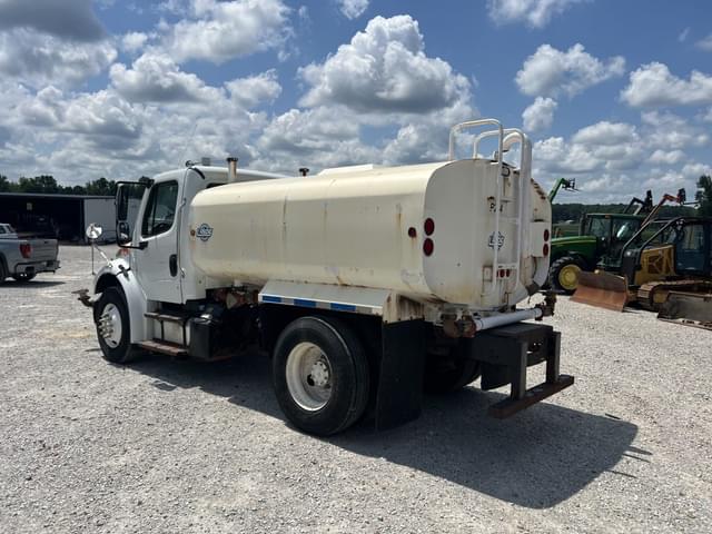 Image of Freightliner M2 equipment image 2