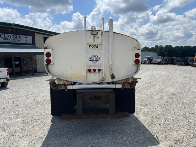 Image of Freightliner M2 equipment image 3