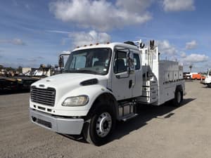2013 Freightliner M2106 Image